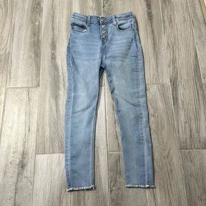 Brand: True craft Size:10 Color:Baby blue